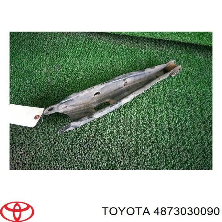 4873030090 Toyota brazo de suspensión trasero inferior derecho