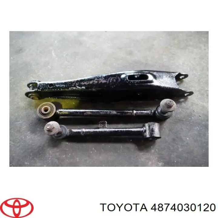 4872530350 Nissan brazo de suspension trasera izquierda