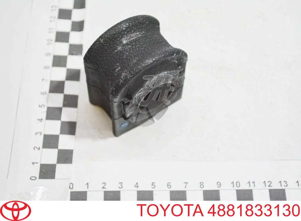 Soporte, estabilizador eje trasero Toyota Camry (V70)