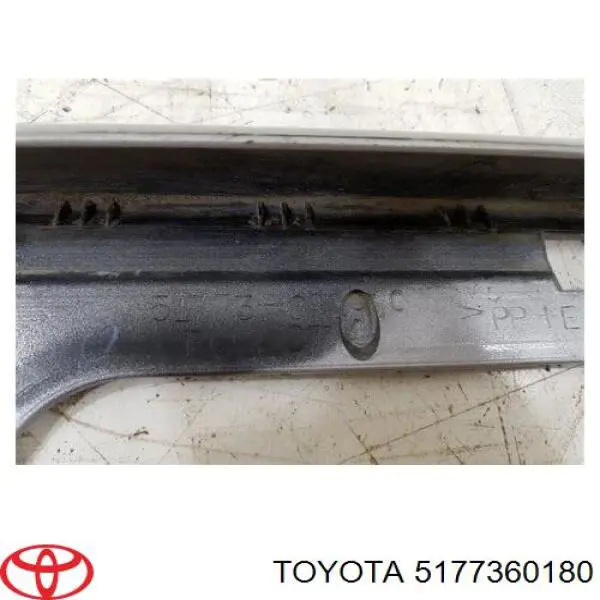Cubierta de estribo Toyota 5177360180 precio, desde 209,91 EUR
