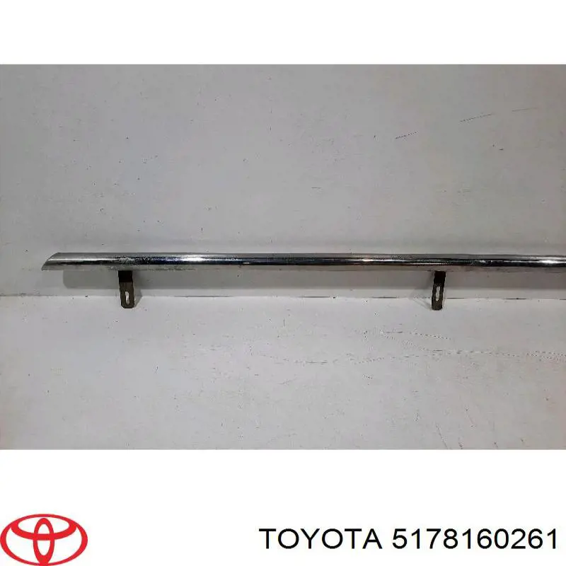 Estribo derecho Toyota Land Cruiser (J200)