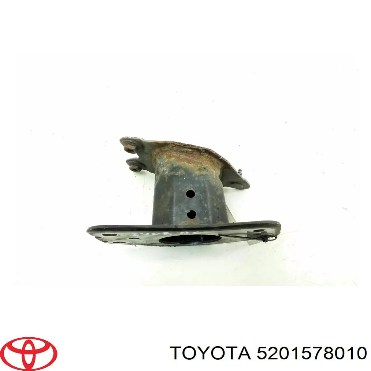 5201578010 Toyota soporte amplificador para parachoques trasero