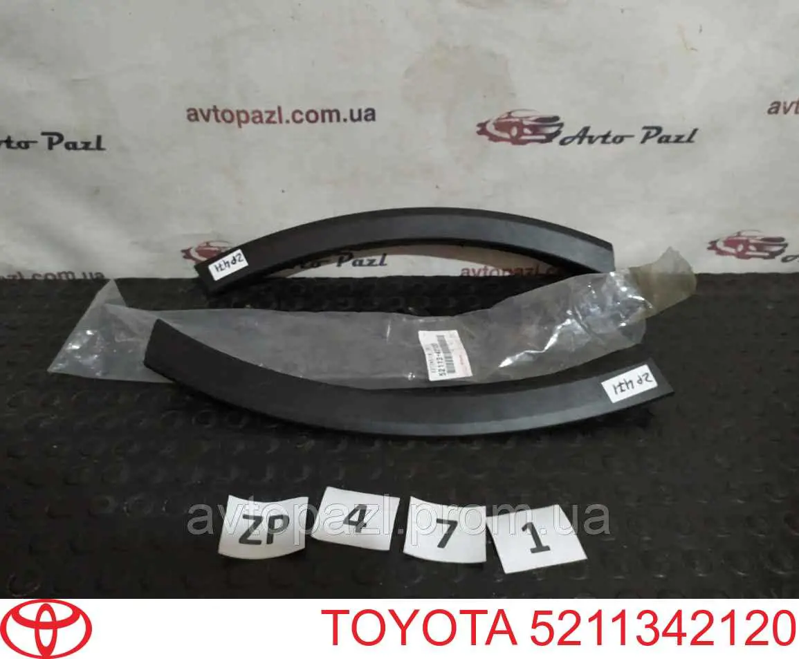 5211342120 Toyota listón embellecedor/protector, parachoque delantero izquierdo