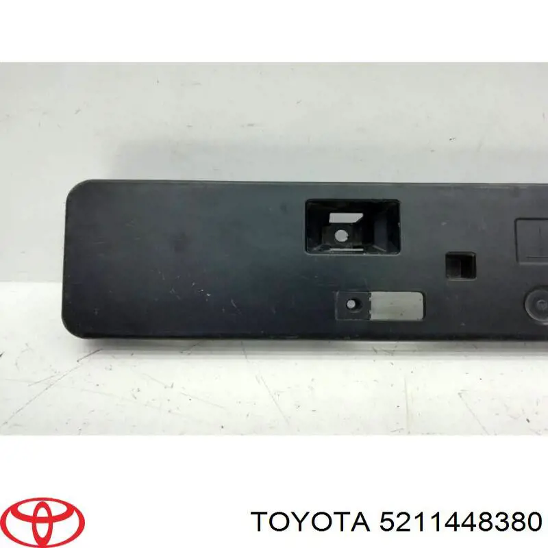 5211448380 Toyota soporte de matricula delantera