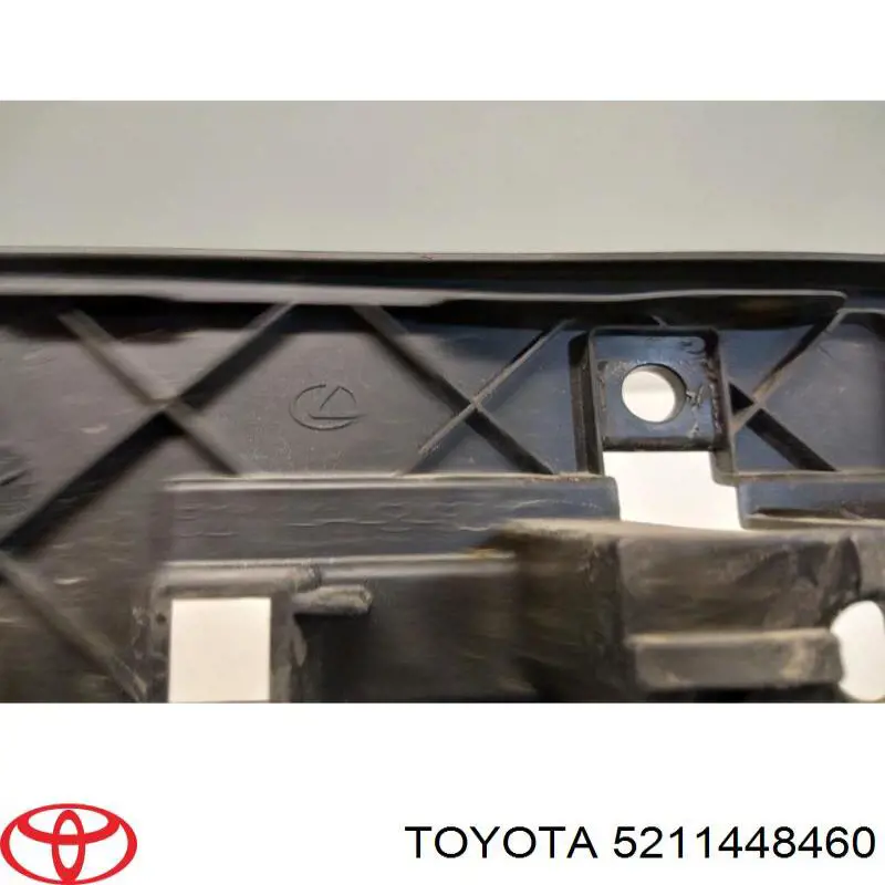 Soporte de matrícula delantera Toyota 5211448460 precio, desde 84,80 EUR