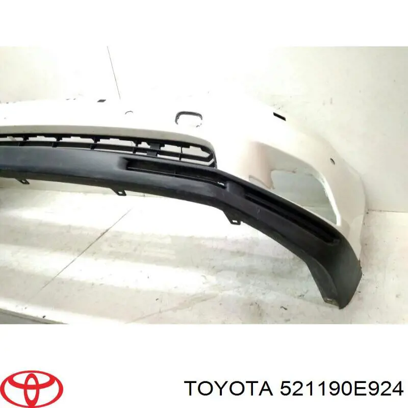 Parachoques delantero Toyota 521190E924 precio, desde 498,01 EUR