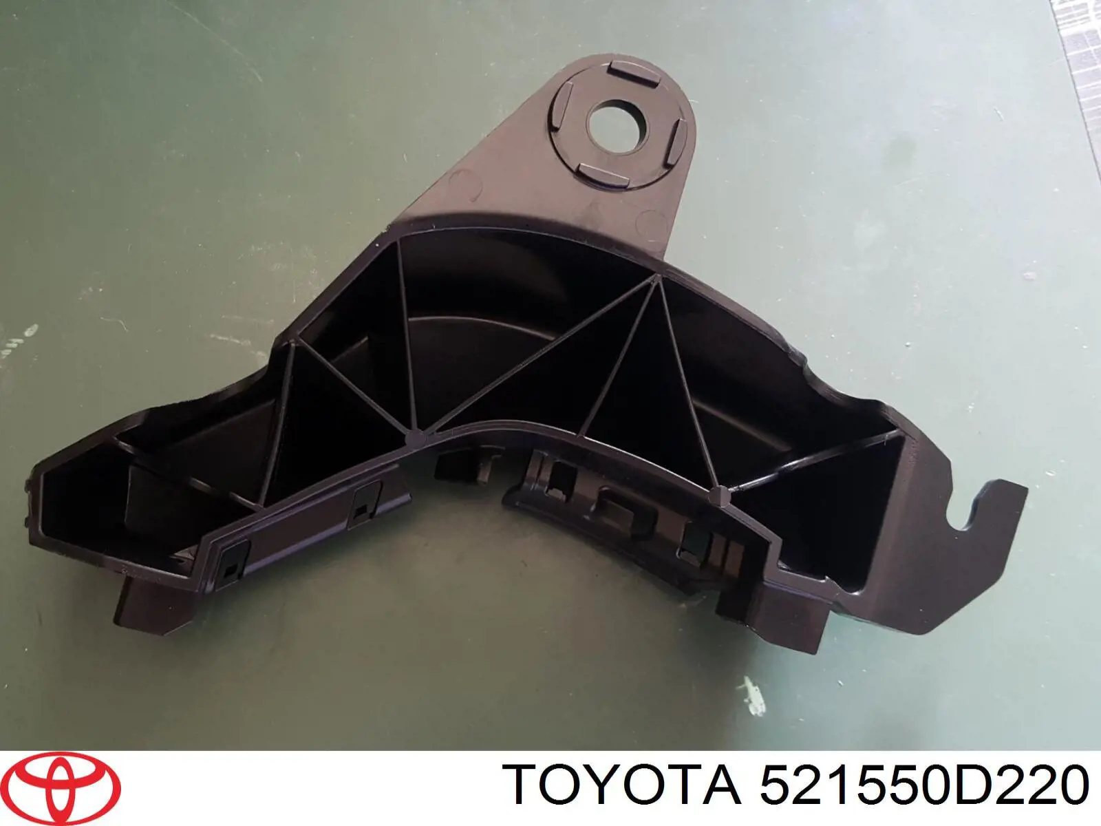 Comprar 521550D220 Toyota Soporte del parachoques trasero derecho