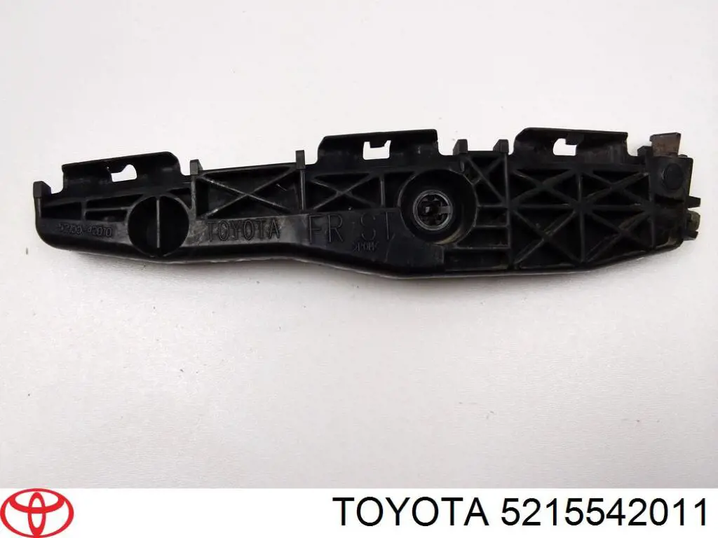 Soporte de parachoques trasero exterior derecho Toyota 5215542011