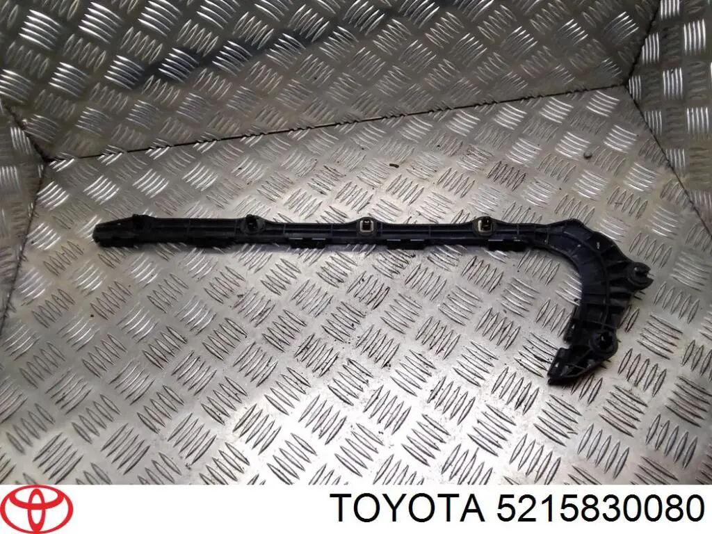 Soporte de parachoques trasero exterior izquierdo Toyota 5215830080