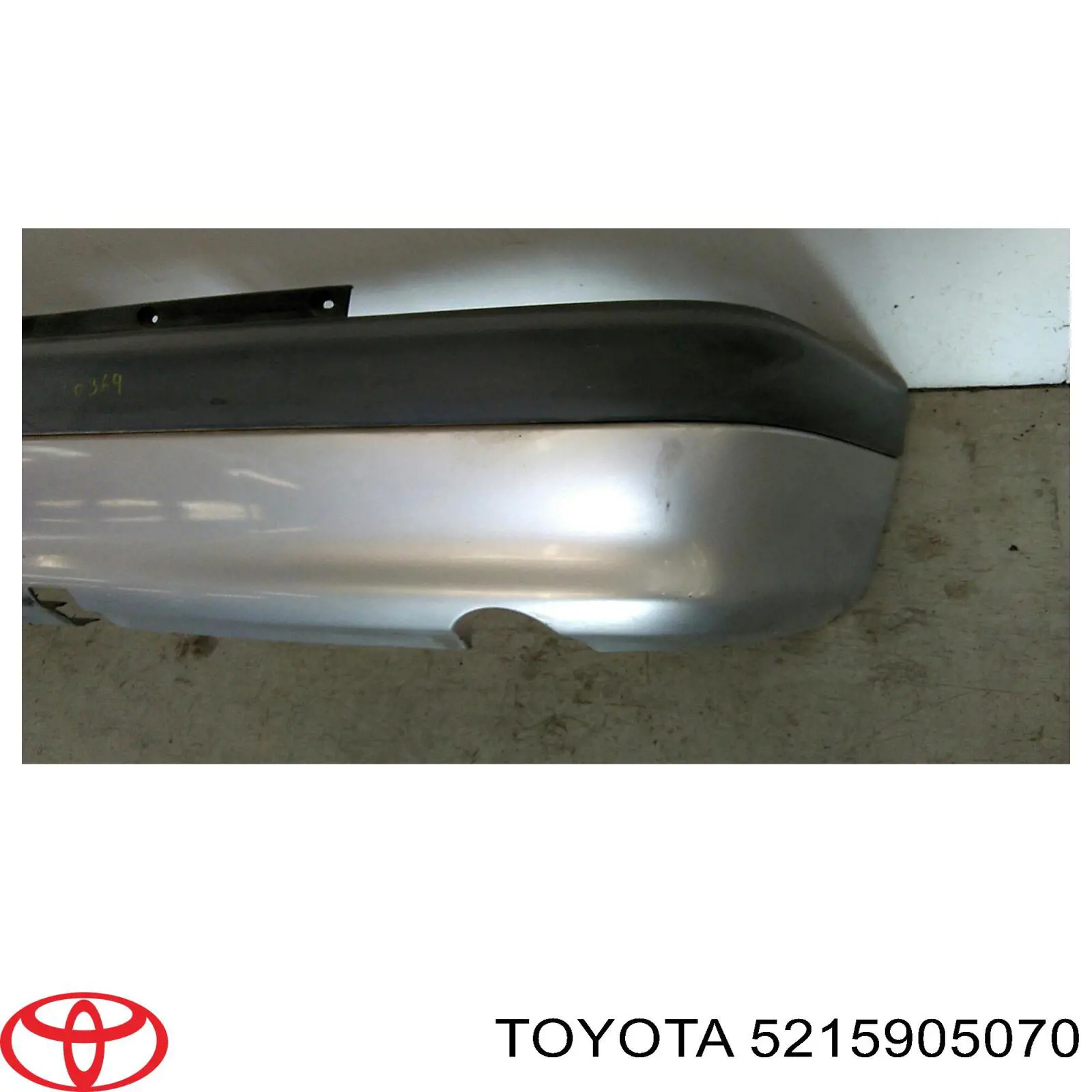Paragolpes Toyota Avensis I sedán (T22) (1997 - 2003) precio, desde 222,95 EUR
