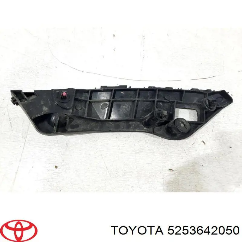 Soporte exterior izquierdo del parachoques delantero Toyota 5253642050 precio, desde 20,44 EUR