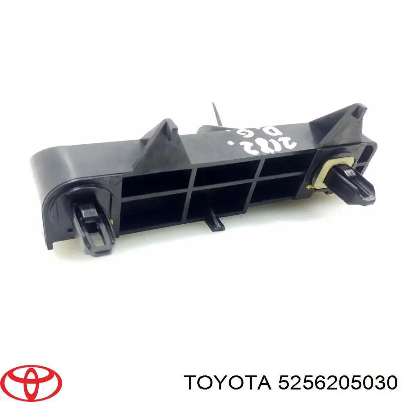 5256205030 Toyota soporte de parachoques trasero derecho