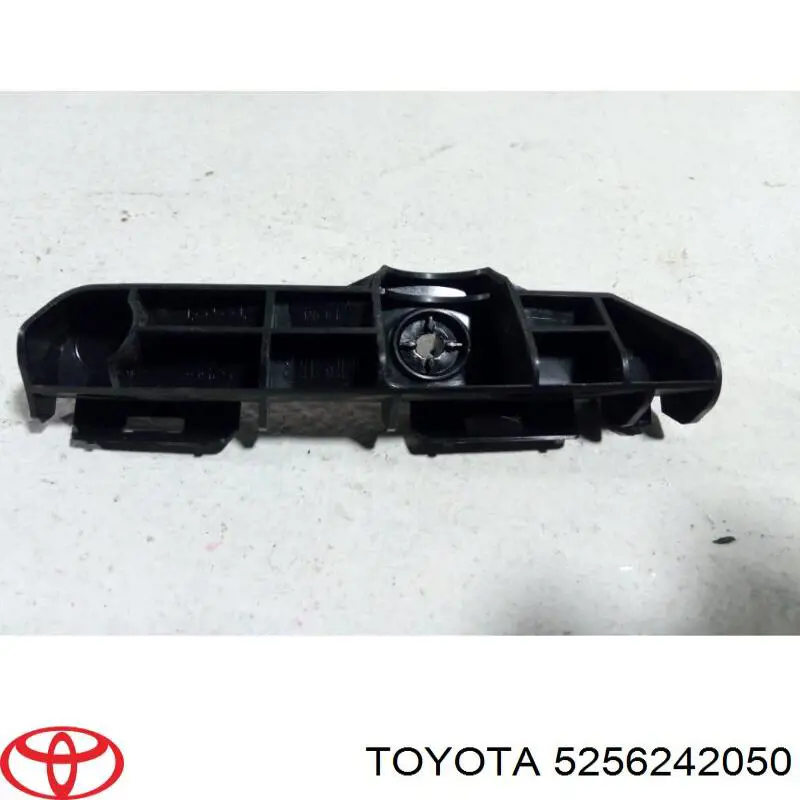 Soporte del parachoques trasero derecho Toyota 5256242050 precio, desde 37,46 EUR