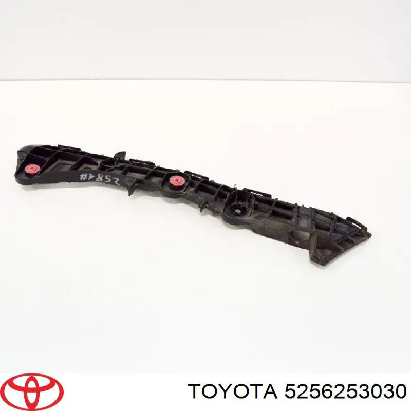 5256253030 Toyota Soporte de paragolpes trasero izquierdo