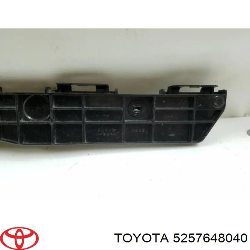5257648040 Toyota soporte de parachoques trasero exterior izquierdo