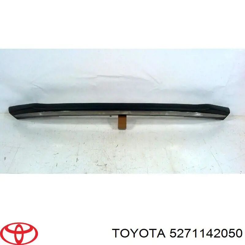 5271142050 Toyota moldura de parachoques delantero