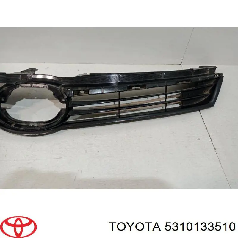 Rejilla delantera Toyota Camry VII sedán (V50) (2011 - 2019) precio, desde 70,97 EUR
