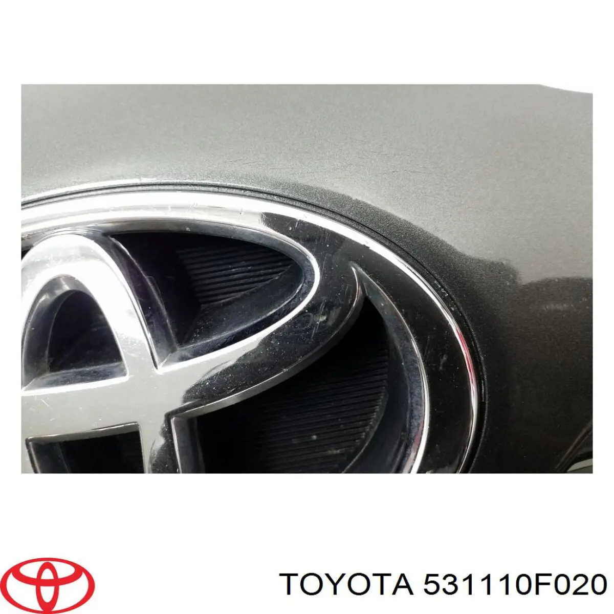 531110F901 Toyota rejilla de radiador