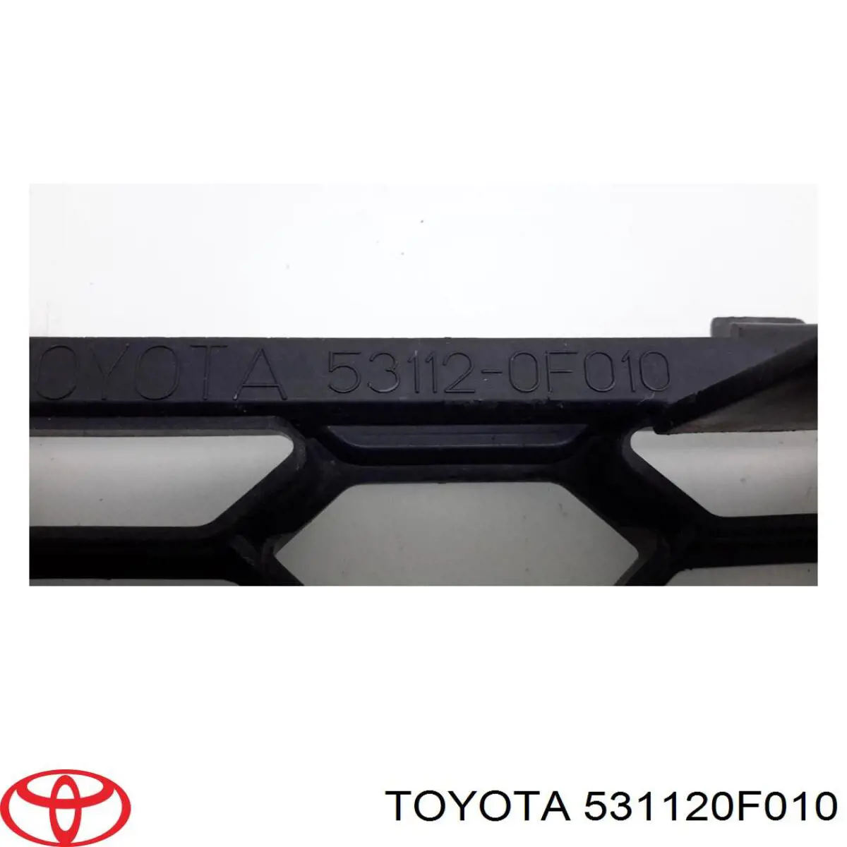 Rejilla de ventilación, parachoques delantero, central Toyota Corolla VERSO (R10)