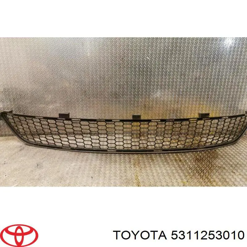5311253010 Toyota rejilla de ventilación, parachoques delantero
