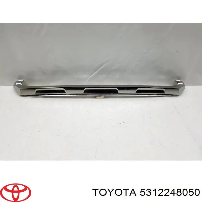 Moldura inferior de la parrilla del radiador Toyota 5312248050 precio, desde 212,87 EUR