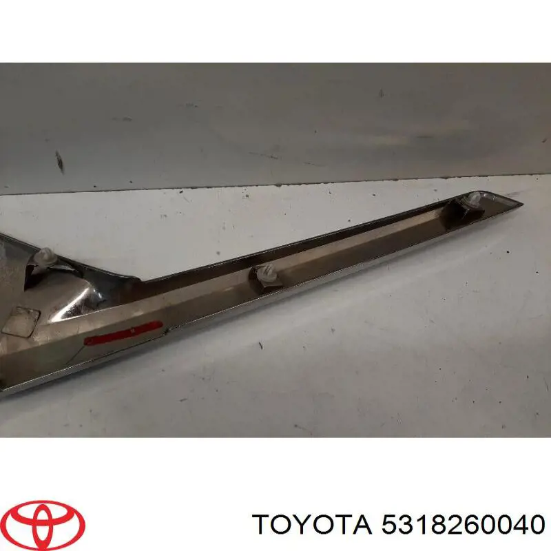 Moldura de faro izquierdo Toyota 5318260040 precio, desde 98,40 EUR