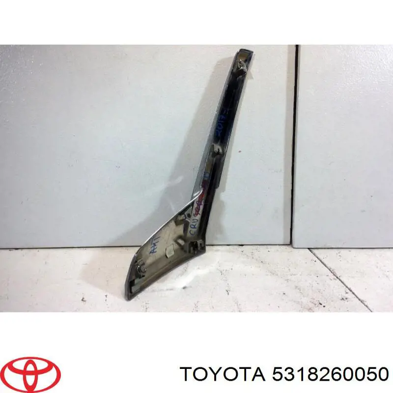 Moldura de faro izquierdo Toyota 5318260050 precio, desde 98,40 EUR