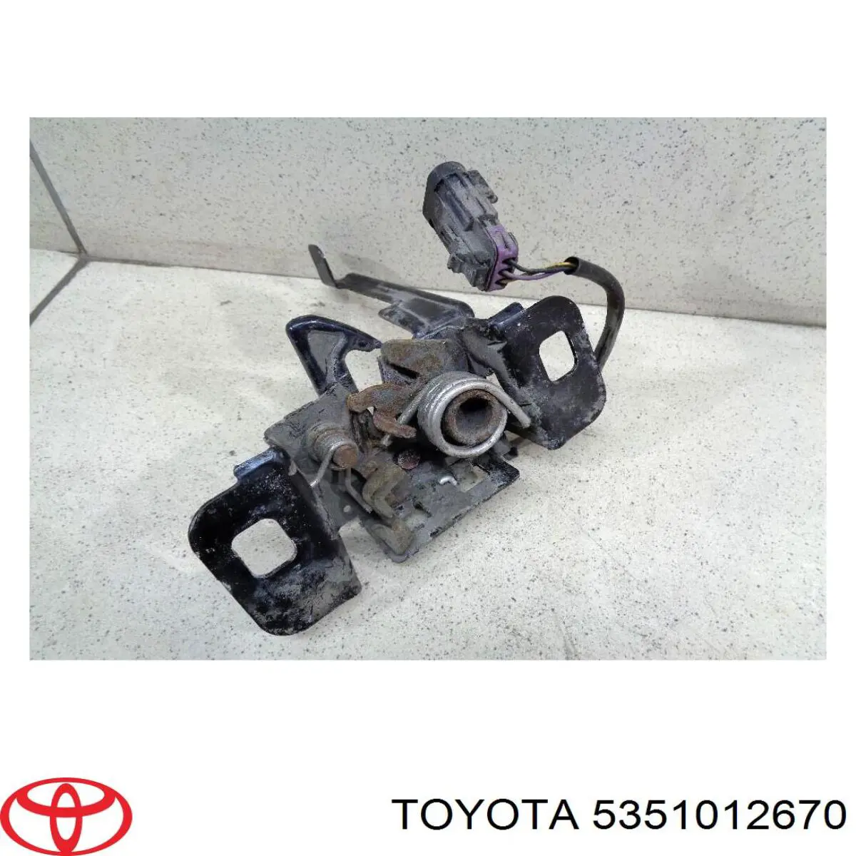  Cerradura de capó Toyota Corolla 