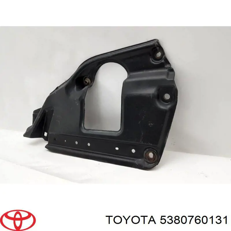 5380760131 Toyota guardabarros interior, aleta delantera, derecho delantero