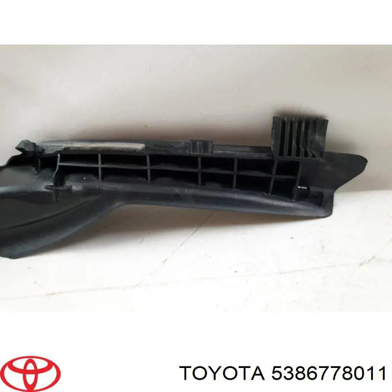 5386778011 Toyota sello de guardabarros