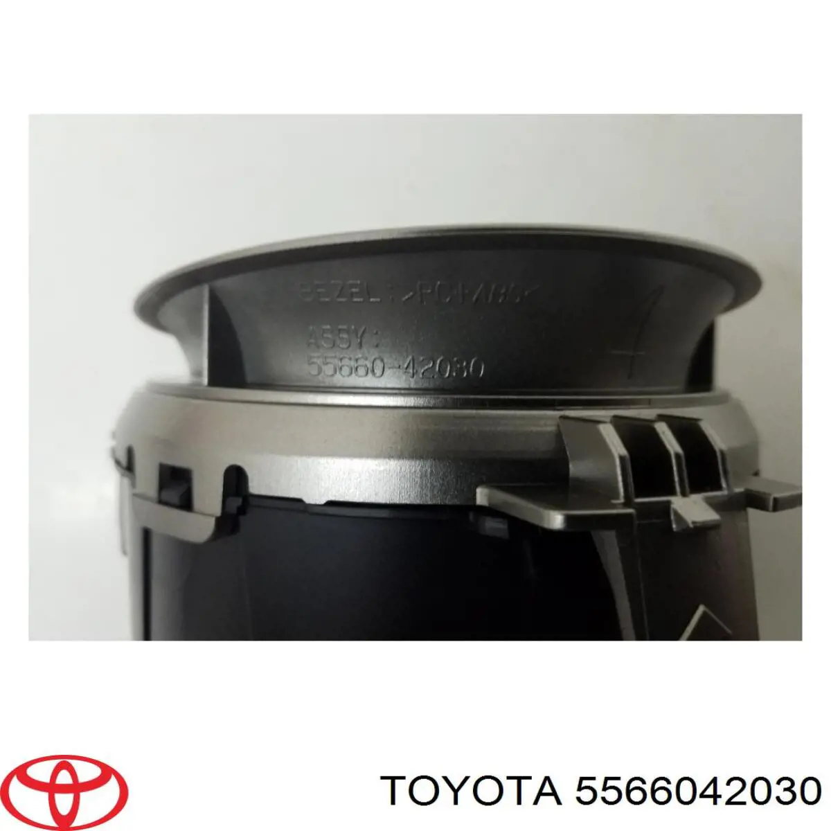 5272242010 Toyota embellecedor, faro antiniebla izquierdo