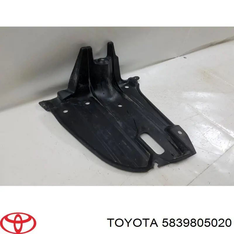 Protección trasera del motor Toyota 5839805020 precio, desde 57,78 EUR