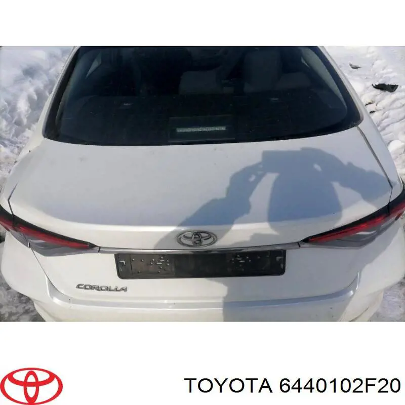 6440102F20 Toyota Tapa de maletero