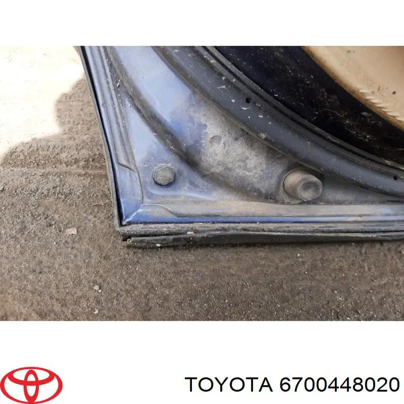 6700448020 Toyota puerta trasera izquierda