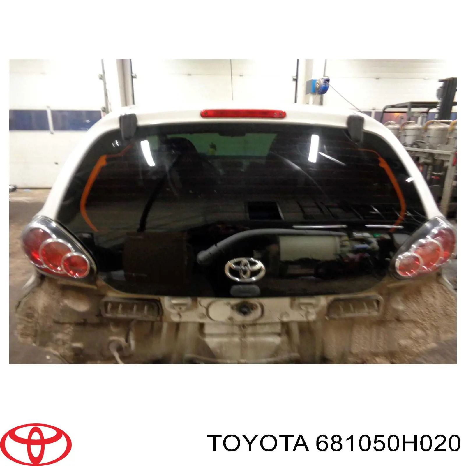 Comprar 681050H020 Toyota Cristal de el maletero, 3/5 puertas traseras (trastes)