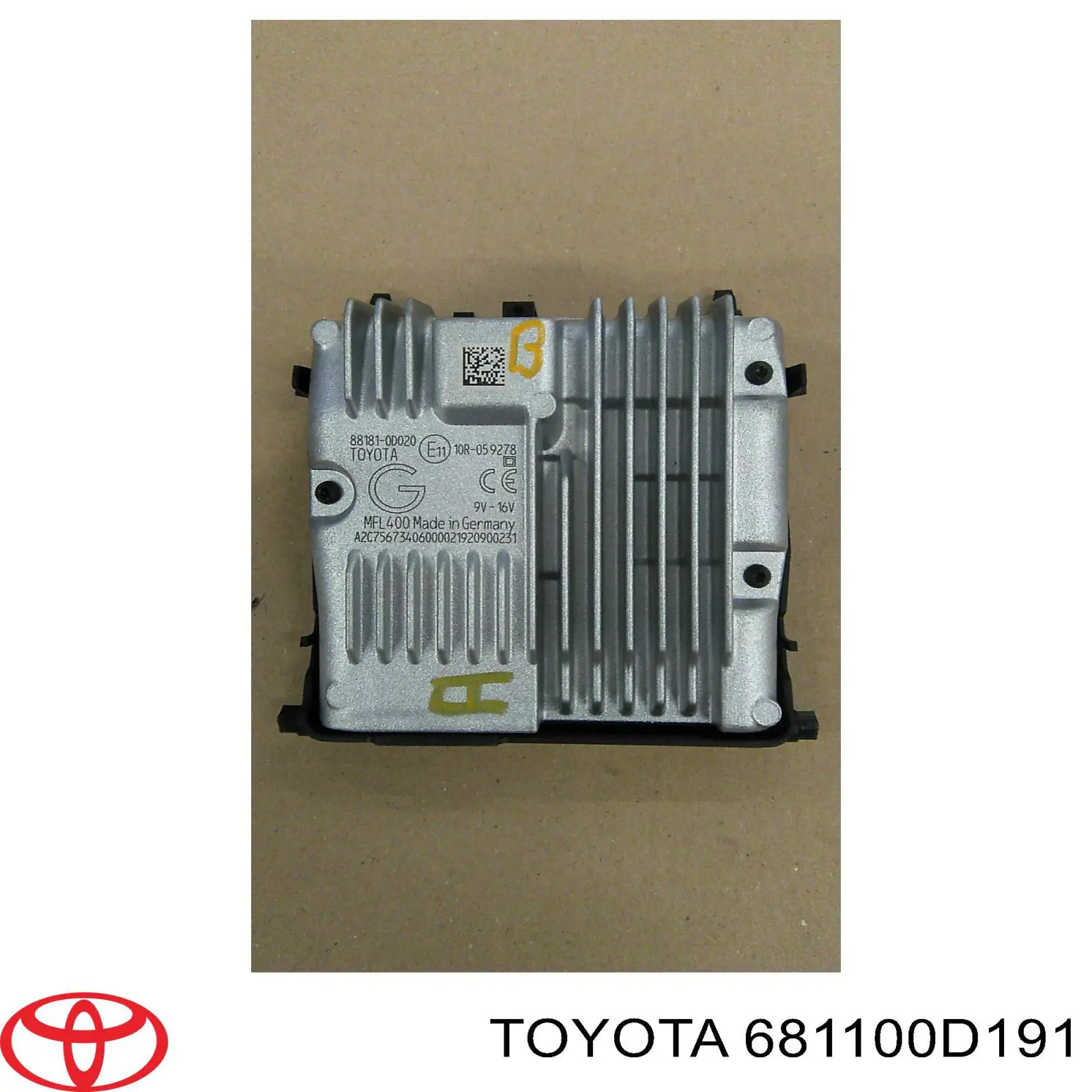 681100D191 Toyota luna de puerta delantera derecha