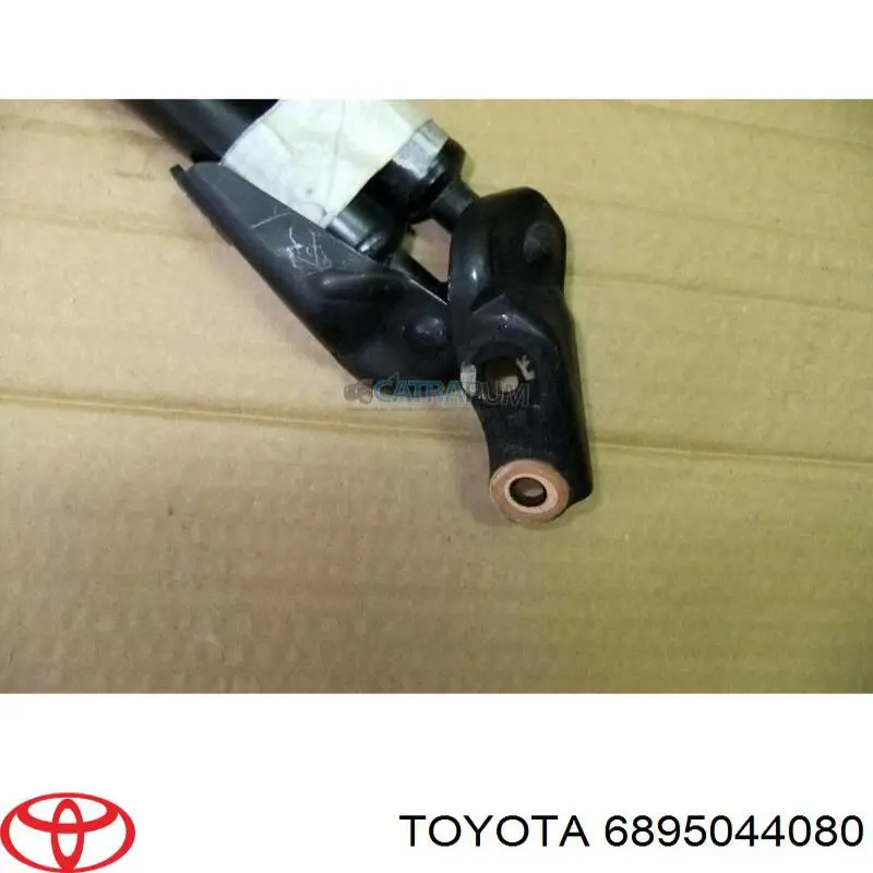 6895044080 Toyota amortiguador maletero