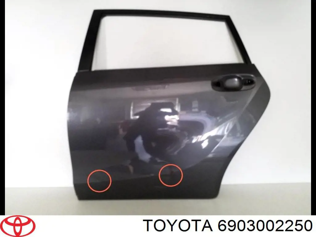 6903002250 Toyota cerradura de puerta delantera derecha