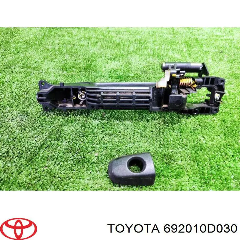 692010D030 Toyota