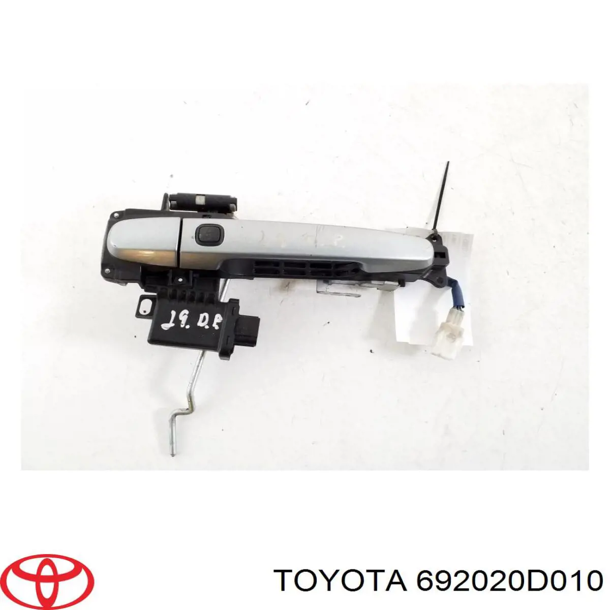 692020D010 Toyota