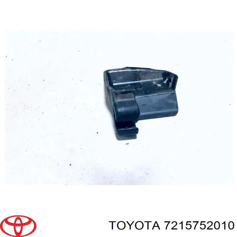 7215752010 Toyota