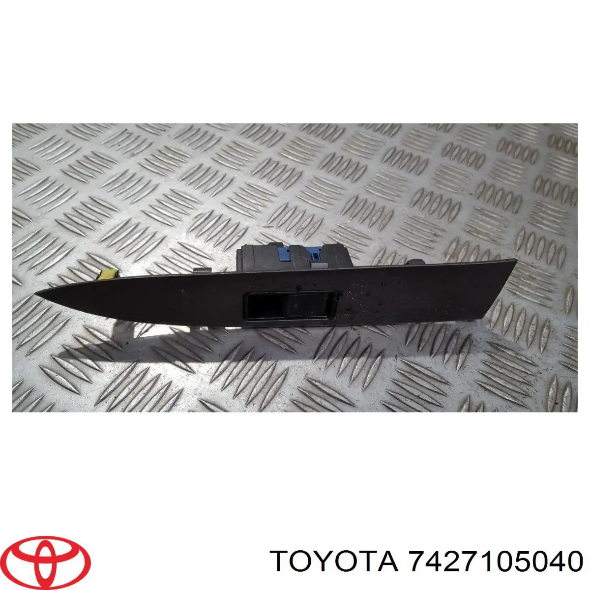 7427105040 Toyota