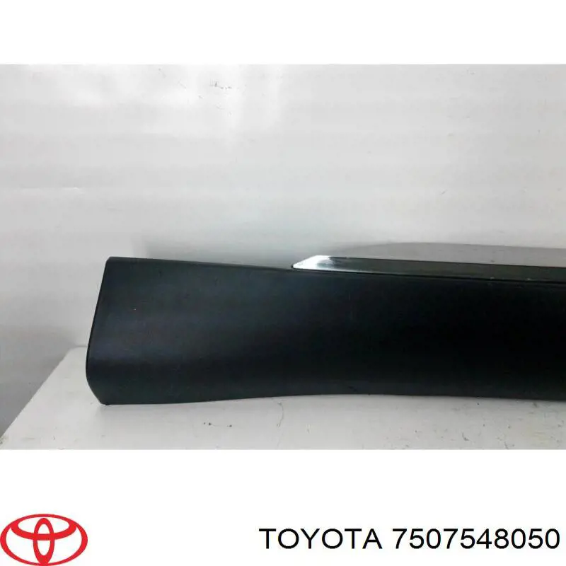 Embellecedor de puerta trasera derecha 7507548050 Toyota