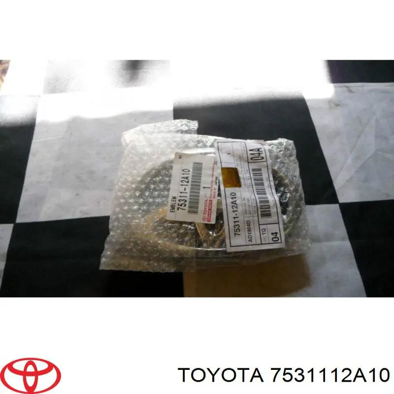 7531112A10 Toyota Emblema de capot 