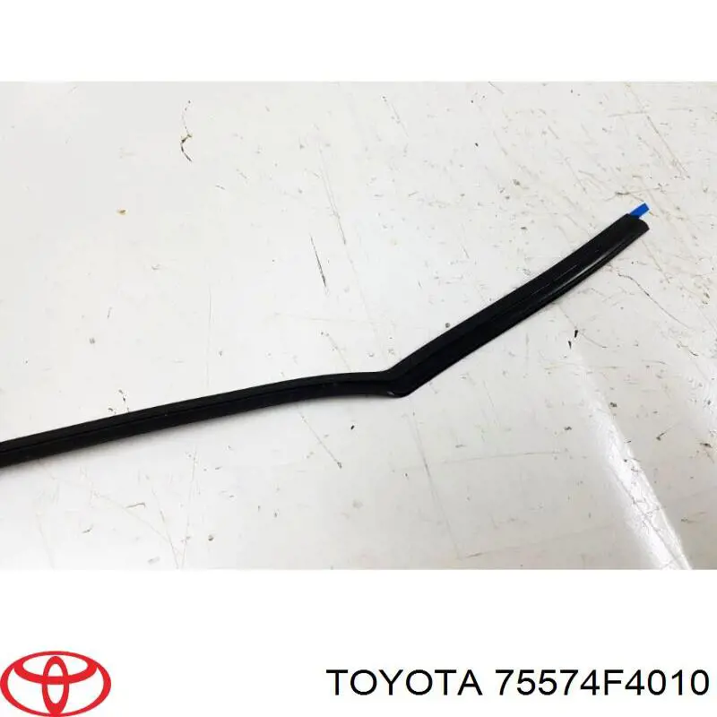75574F4010 Toyota 
