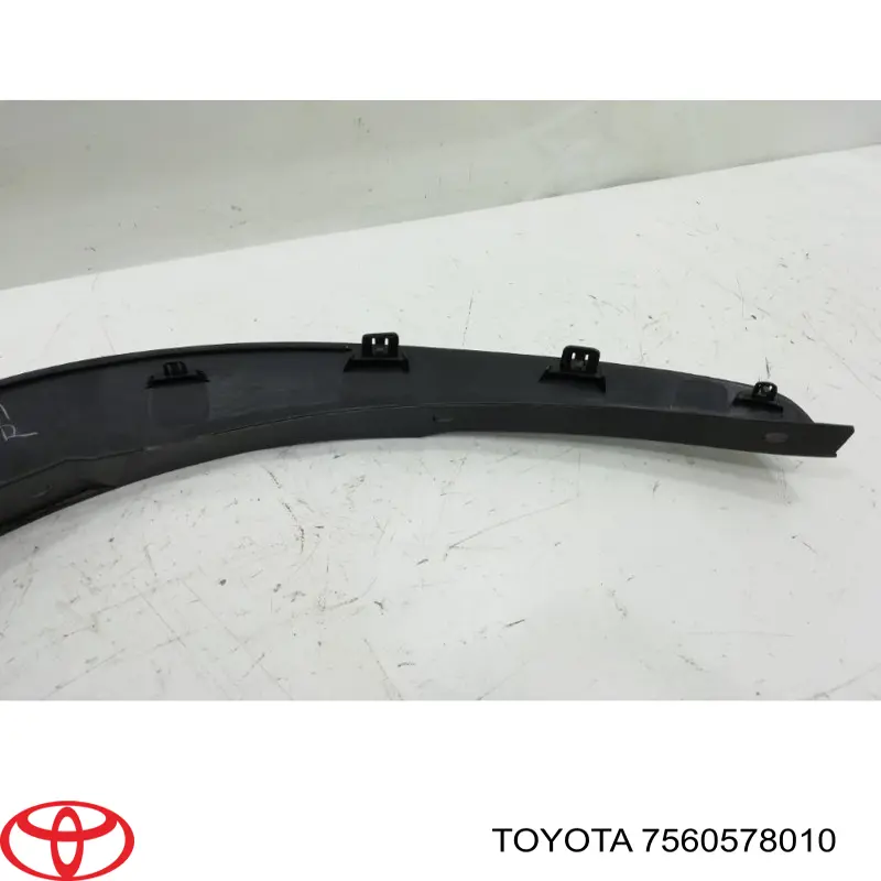 Extensión de la aleta trasera derecha 7560578010 Toyota