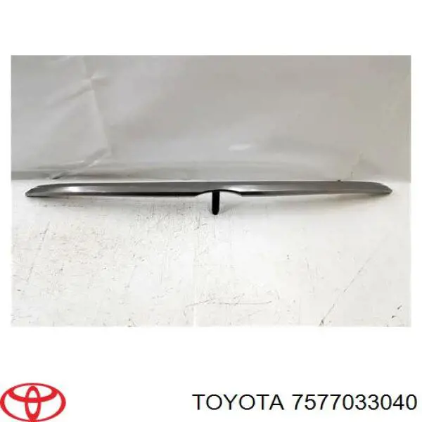 7577033050 Toyota Aislante de capó de motor