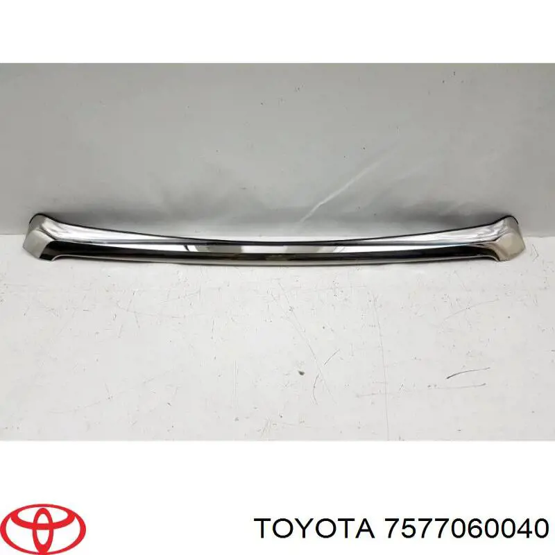 Insonorizante de motor Toyota 7577060040 precio, desde 57,65 EUR