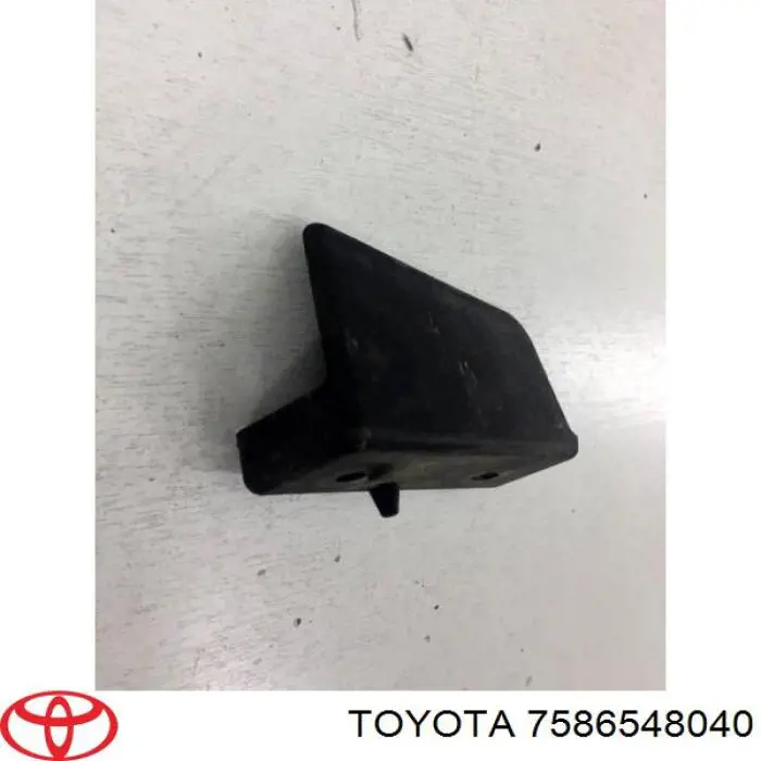 7586548040 Toyota