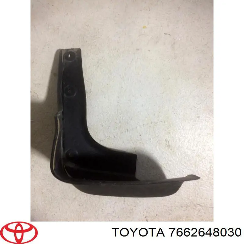 7662648030 Toyota faldilla guardabarro trasera izquierda